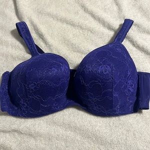 Cacique 44DD sparkly lace underwire bra